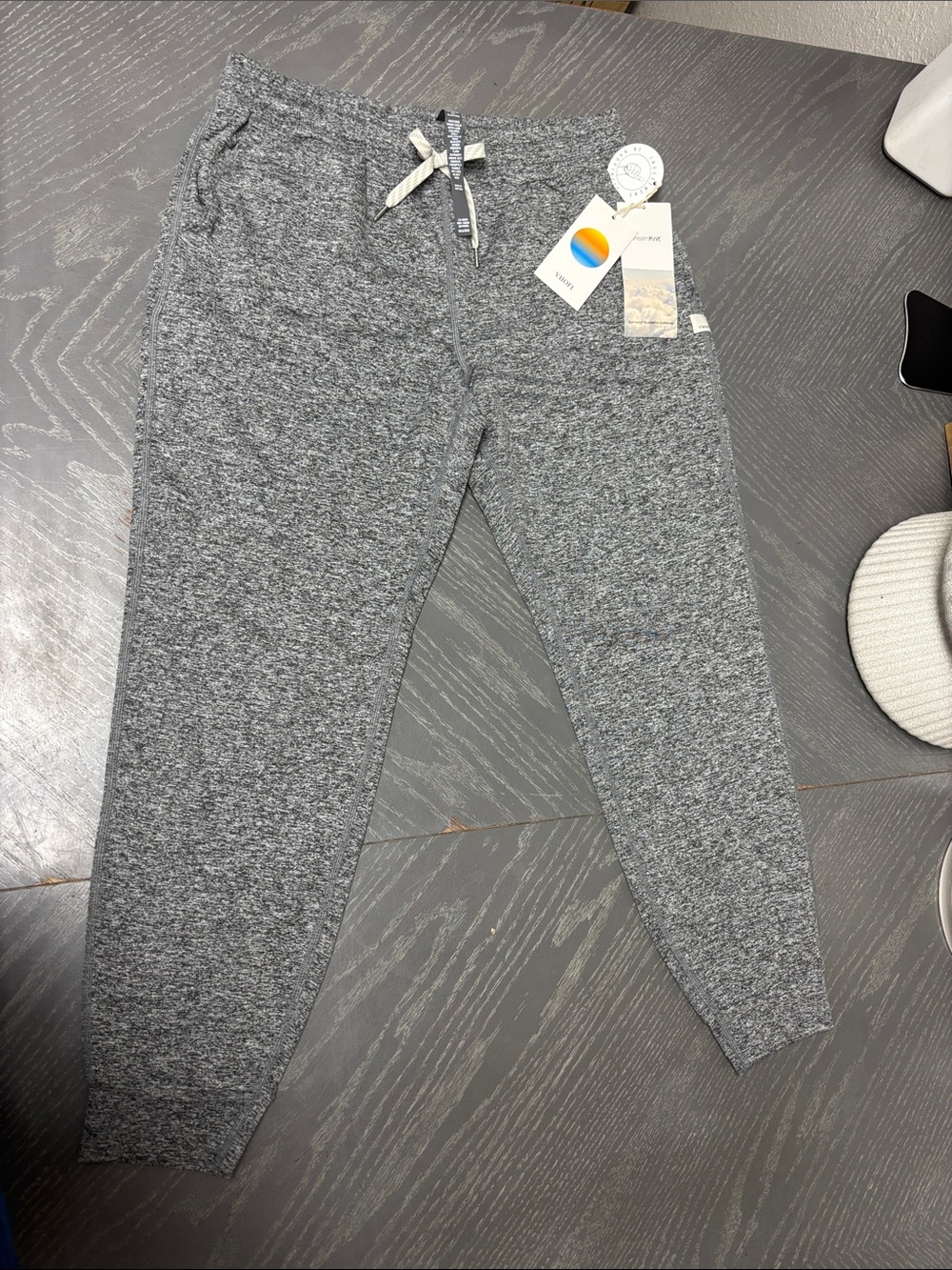 Vuori Heather Gray Women's Jogger Pants